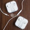Apple Earbuds photo 2