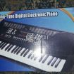 HUNTINGTON KB61 DIGITAL ELECTRONIC PIANO photo 1