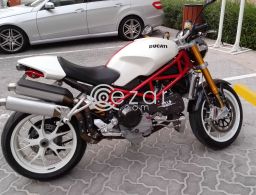 MONSTER S4RS1000 Testastretta in Qatar