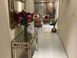 Home entrance table for sale in Qatar