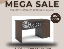 Normal Office Desk for sale in Qatar