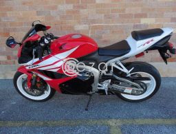 2012 HONDA CBR600RR for sale in Qatar