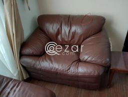 For sale - 7 seater leather sofa set for sale in Qatar