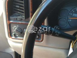 GMC GMC Suburban for sale in Qatar