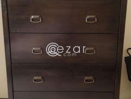 Dresser for sale للبيع في قطر