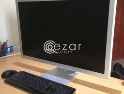 Mac Pro With 30inch apple cinema monitor in Qatar