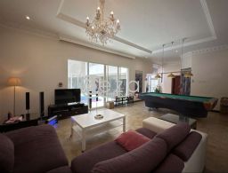 F/F Master room in private West Bay Villa for rent in Qatar