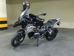 Almost new 2016 BMW R1200 GS Triple Black in Qatar
