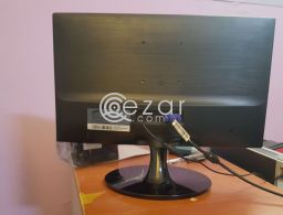 Samsung HD LED 17 monitor in Qatar