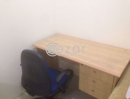 Computer table with chair for sale in Qatar