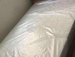 Queen size bed with matteress for sale in Qatar