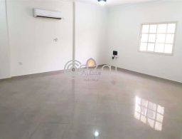 Semi furnished 2 bedrooms in Bin Mahmoud للإيجار في قطر