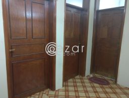 Villa portion for one executive bachelor from 1st May onwards للإيجار في قطر