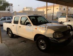 NISSAN PICK UP FOR SHIFTING AT ANY TIME in Qatar