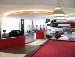 5 Bedroom Villa in A Compound in Muraikh للإيجار في قطر