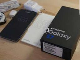 S7 almost new with original cover. Silver in Qatar