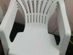 White chairs for sale for sale in Qatar