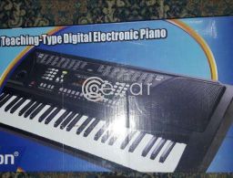 HUNTINGTON KB61 DIGITAL ELECTRONIC PIANO in Qatar