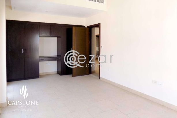 Serene Home 3 B/R Apt. at Qanat Quartier - FREE 1 MONTH RENT - صورة %index%