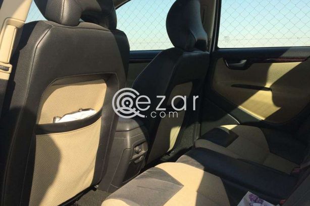 2004 Volvo S-60 like-new condition photo 5