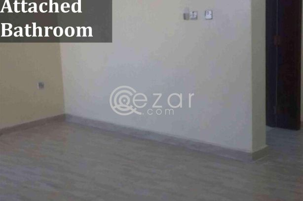 Brand New Ex-Bachelor 7 Bedroom 5 Bathroom Semi-furnished Compound Villa in Ain Khalid Near Ain Khalid Gate - صورة %index%