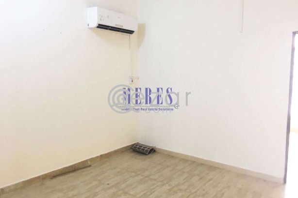1 BHK Unfurnished in Abu Hamour - صورة %index%