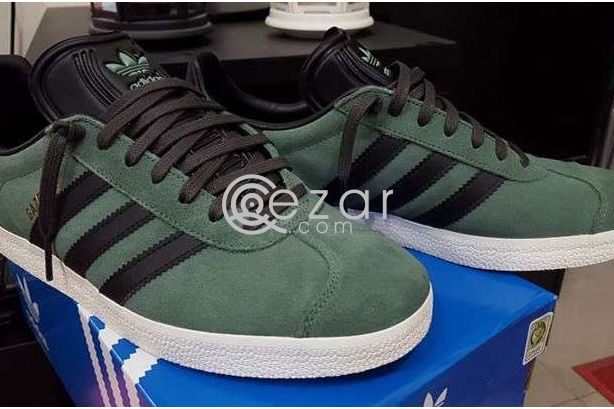 Pre-owned sneakers (PRICE DROP) photo 3