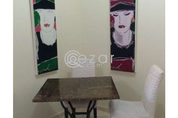 Dining table with 2 chairs photo 1