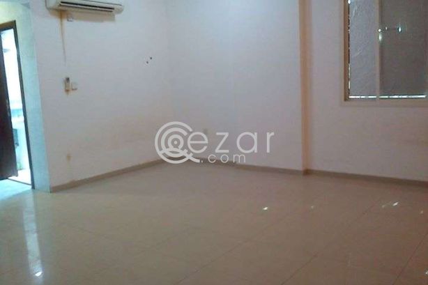 6 ROOM FLAT FOR RENT@MUNTHAZA - صورة %index%