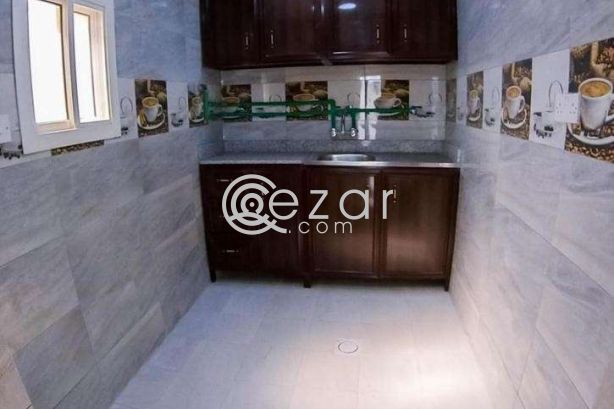 Bed space available for ladies in OLD AIRPORT photo 2