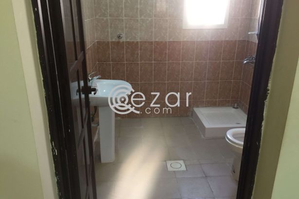 One bedroom and hall for rent photo 2