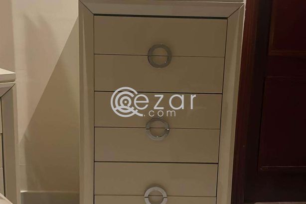 Qatar Design Bed room set photo 3