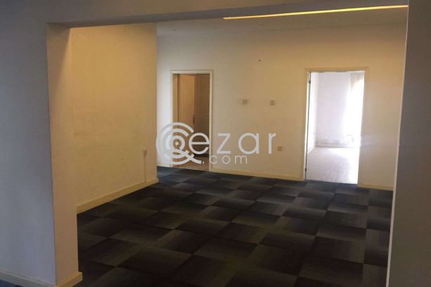 For rent office in Al Sadd Street consists of 7 rooms photo %index%