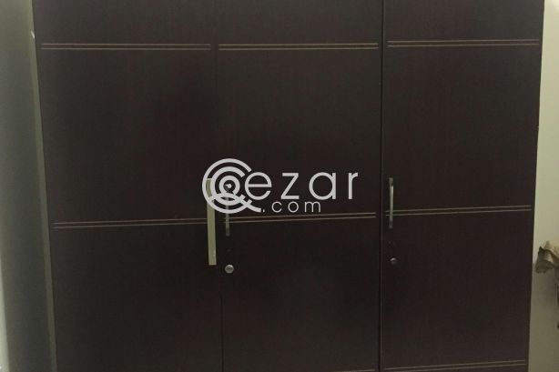 Cupboard (3 door) photo 1