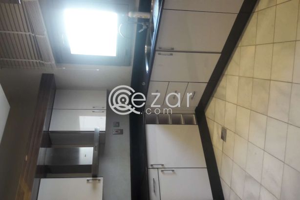 Fully furnished 3 bedroom flat al sadd photo %index%