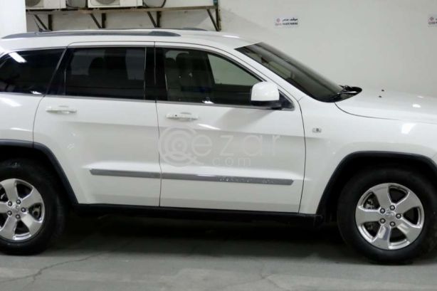 GRAND CHEROKEE LAREDO 2012 photo 5