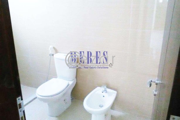 Brand New 3 Bedroom Villa in Aziziyah - صورة %index%