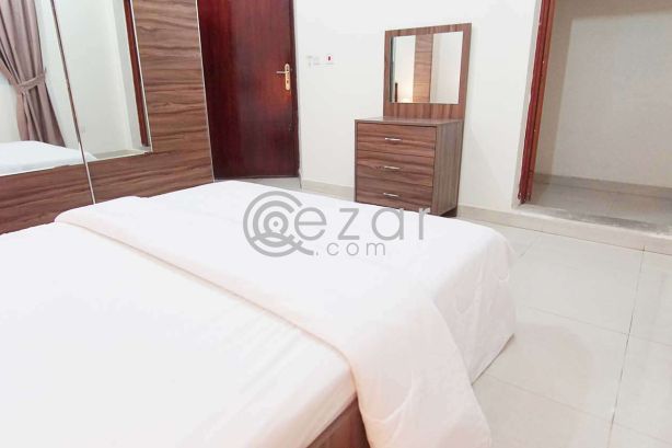 Fully Furnished 1BHK in Umm Ghuwailina - صورة %index%