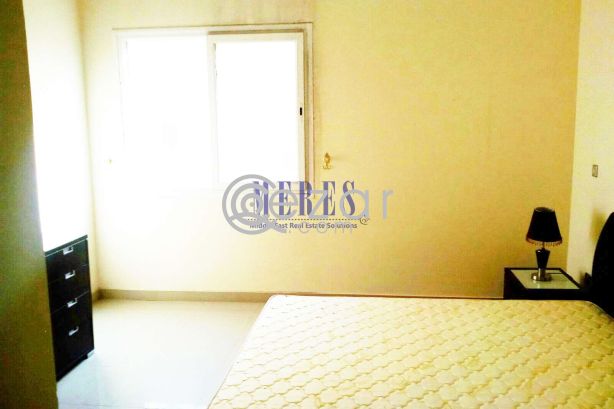 5 Bedroom Compound Villa in Abu Hamour - صورة %index%