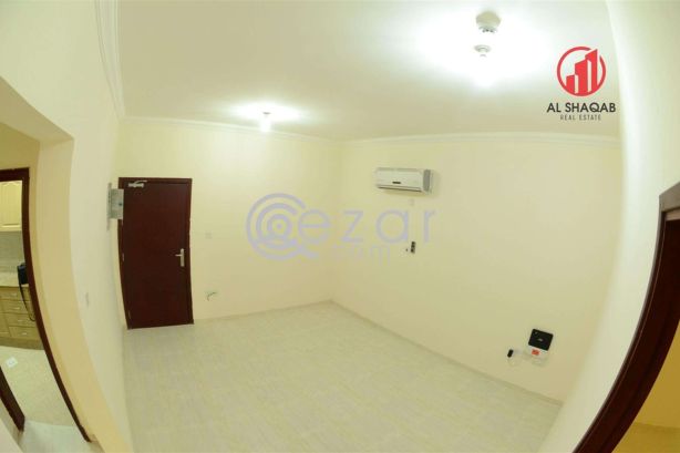 UNFURNSHED 2BHK APARTMENTS IN UMM GHUWAILINA NEAR HEALTH CENTER photo %index%