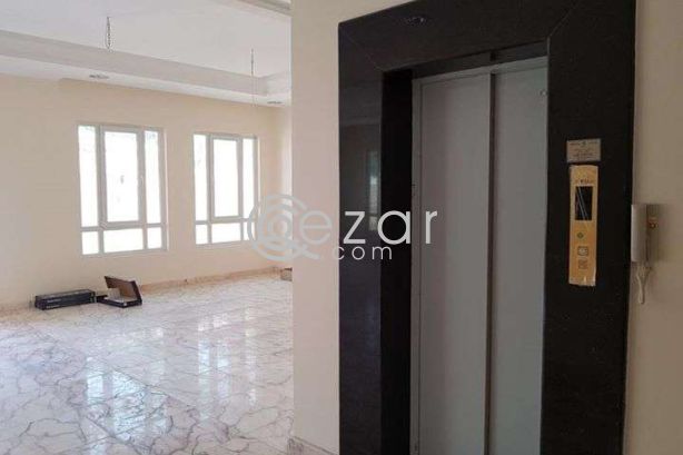6 bedrooms Villa for rent - صورة %index%