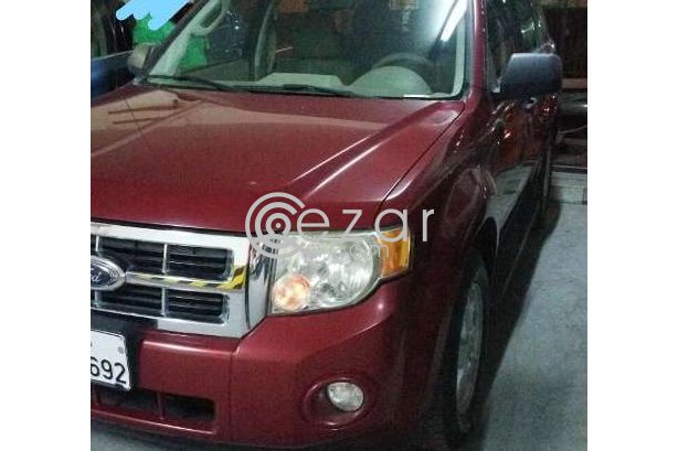 2010 Ford Escape urgent sale - صورة 3