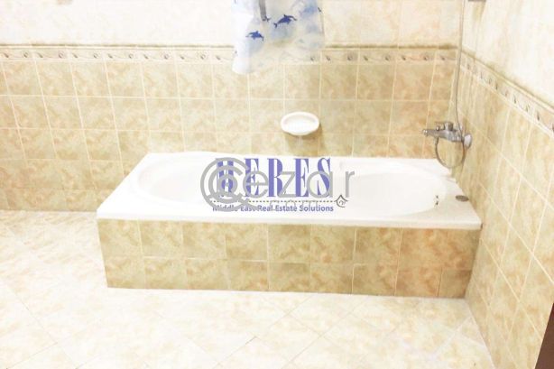 1 Bedroom Unfurnished Flat in Al Rawda - صورة %index%