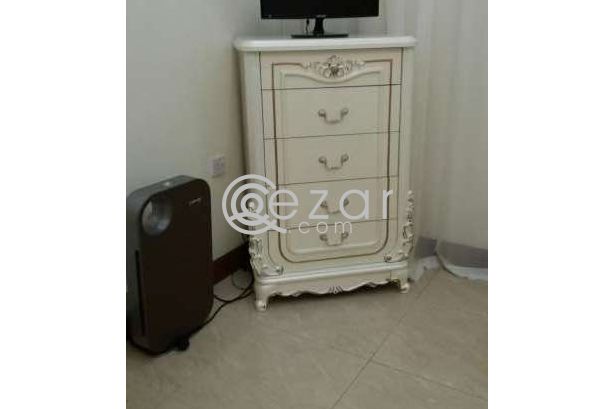 Bed room set for sale photo 2