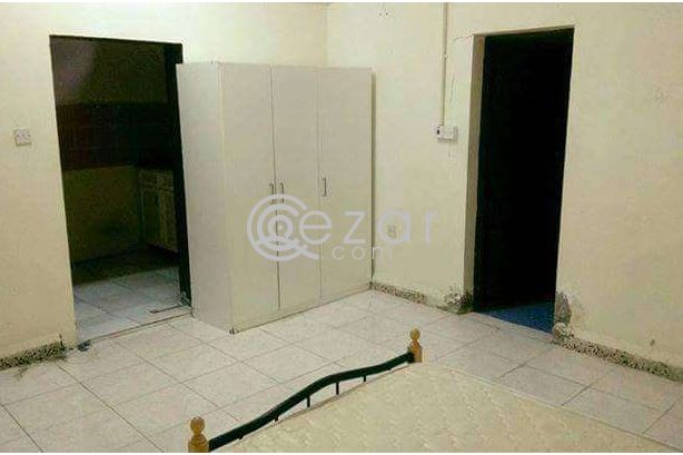 family studio old airport photo %index%