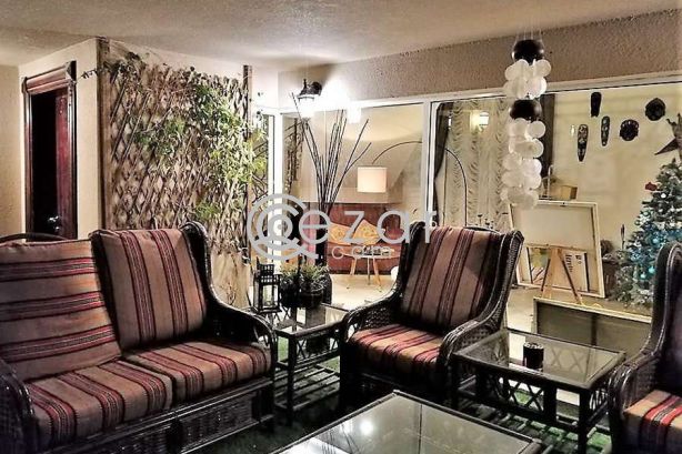 Master room for Western expat at F/F deluxe West Bay villa - صورة %index%