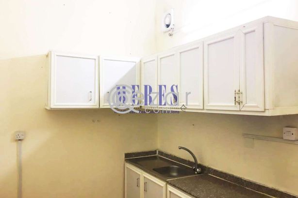 1 Bedroom Unfurnished Flat in Al Rawda - صورة %index%