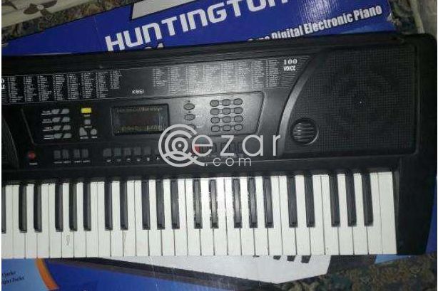 HUNTINGTON KB61 DIGITAL ELECTRONIC PIANO photo 2