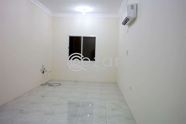 INCLUDE W & E...2 BEDROOM UNFURNISHED APARTMENT AT BIN OMRAN photo %index%