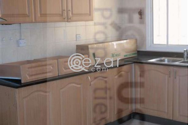 VERY SPACIOUS 6BHK UNFURNISHED STAND ALONE VILLA IN GHARAFFA - صورة %index%